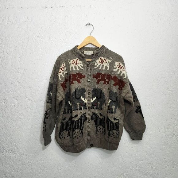Vintage Animal-Themed Cardigan Sweater – Wildlife Safari Design - Picture 1 of 3